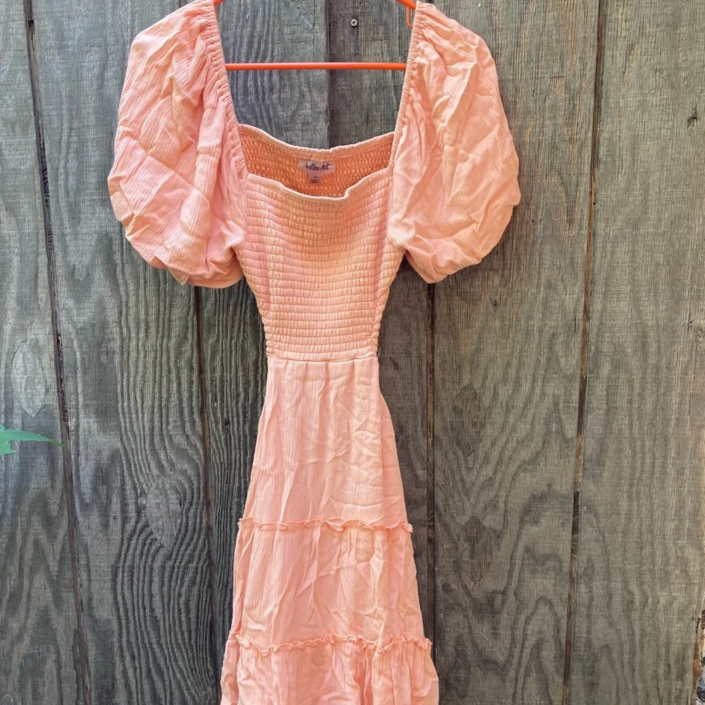 Willow Root Crepe Backless Dress with Balloon Sleeves - Picture 1 of 3
